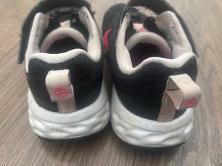 Zapatillas Nike niña negras y rosas