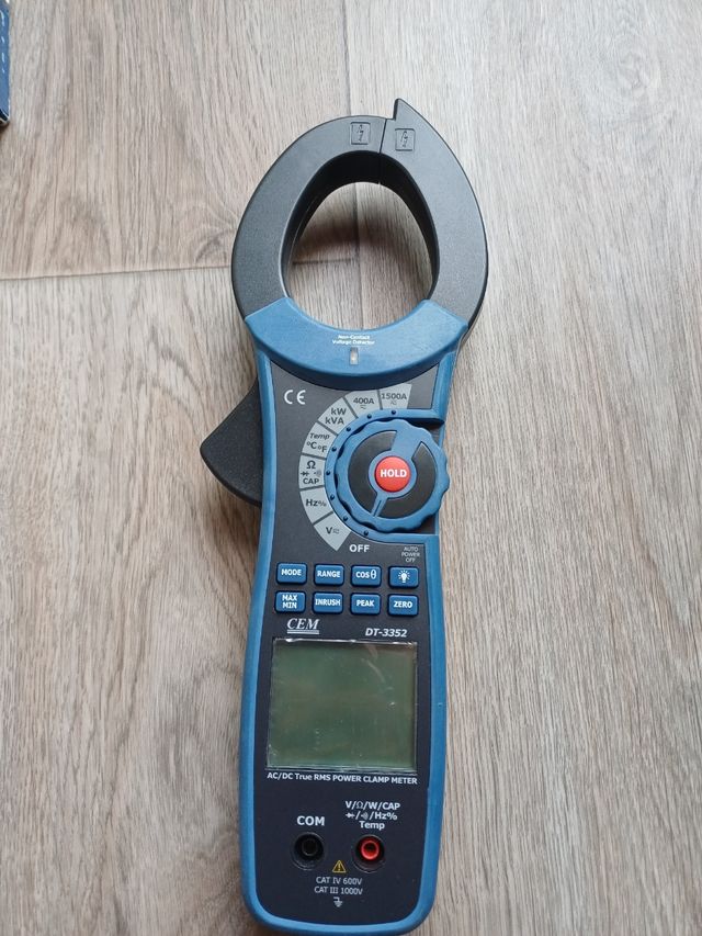 Pinza Amperimétrica True RMS AC/DC CEM