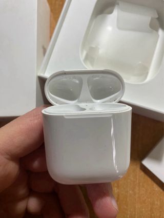 Airpods 2ª Gen con custodia nera