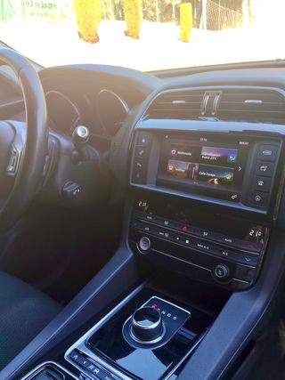 Jaguar F-Pace 2017