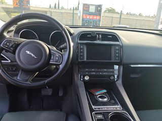 Jaguar F-Pace 2017