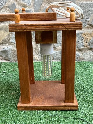 Portalampada in legno