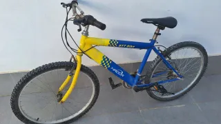 Bicicleta BTT HADOR Azul y Amarilla