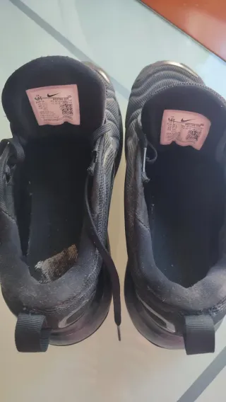 Nike  720 Deportivas Negras