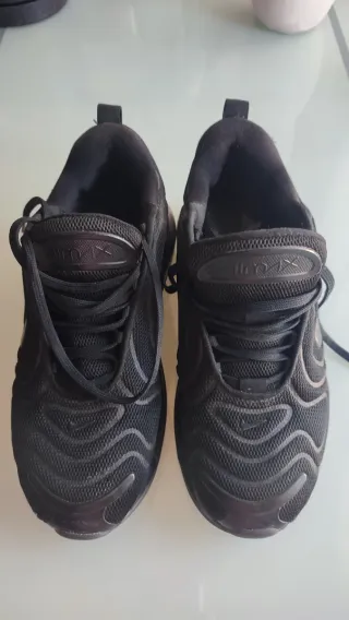 Nike  720 Deportivas Negras