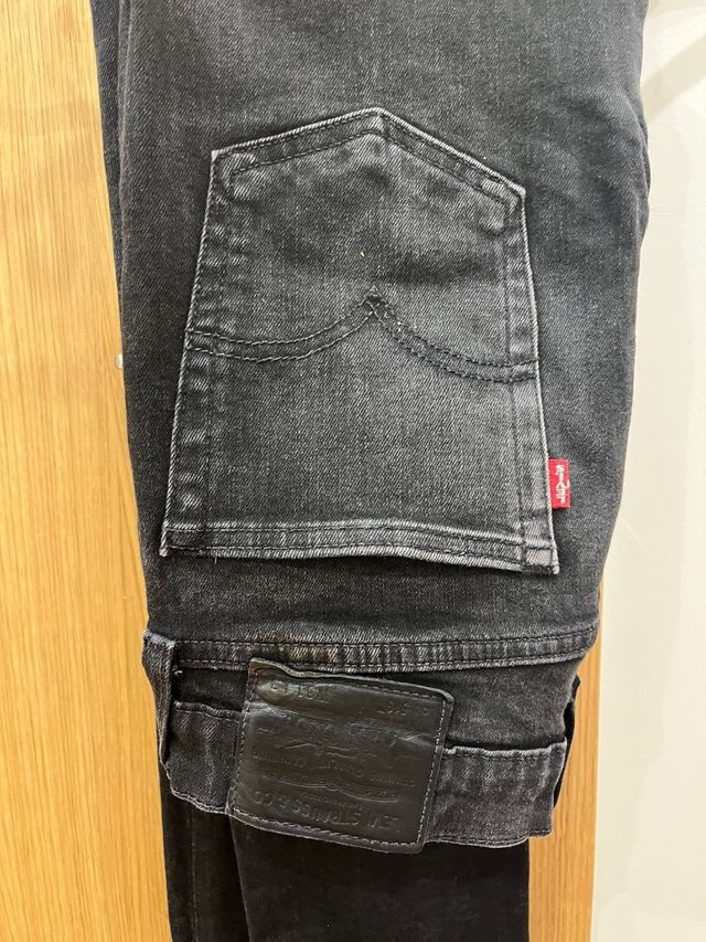 Vaqueros Levis 519 Negros
