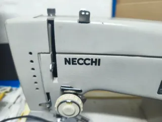 Macchina da cucire Necchi