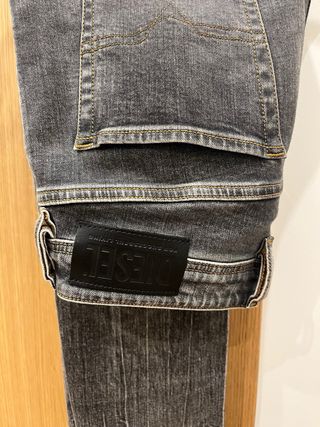Pantalón vaquero gris Diesel