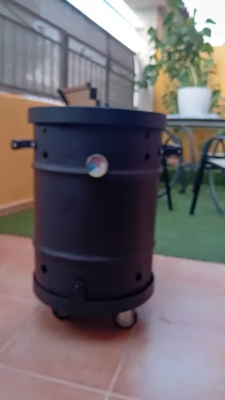 Barril Ahumador Negro con Ruedas