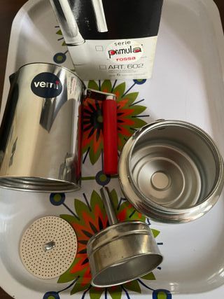 Caffettiera Vemi 6 tazze manico rosso