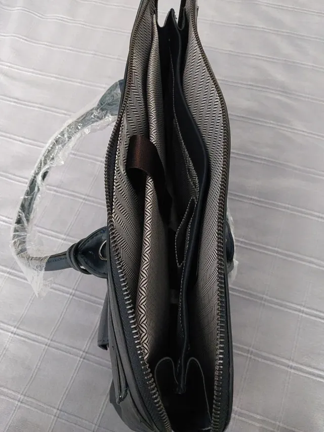 Bolso portadocumentos azul marino