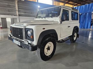 Land Rover Defender 2014