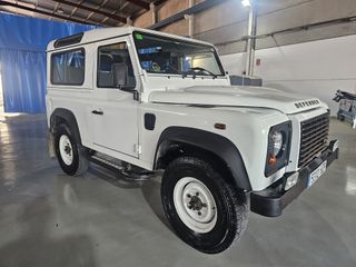 Land Rover Defender 2014