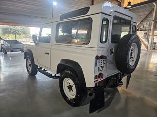 Land Rover Defender 2014