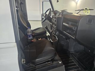 Land Rover Defender 2014