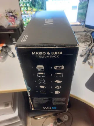 Nintendo Wii U Mario & Luigi Premium Pack