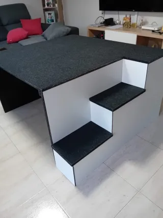 Se fabrica por encargo tarima para pintar uñas de 