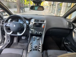 Citroën DS5 Hybrid4 Airdream Design