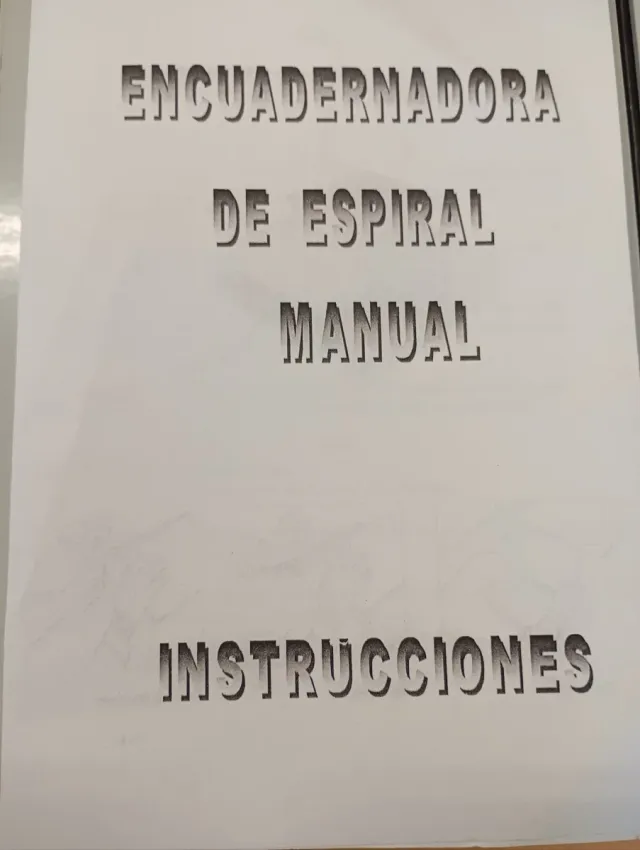 Encuadernadora de espiral manual