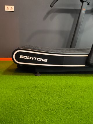 Cinta de correr profesional curva BODYTONE
