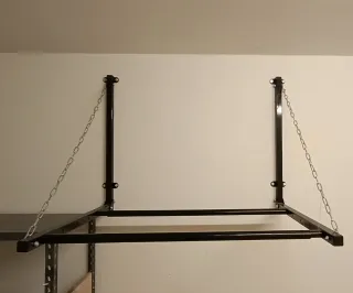 Staffa porta pneumatici