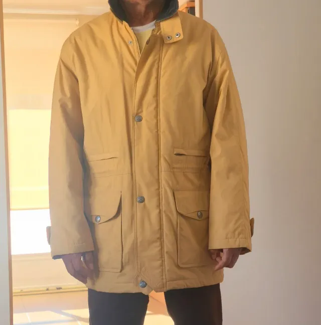 Parka Caballero Amarilla y marrón por dentro