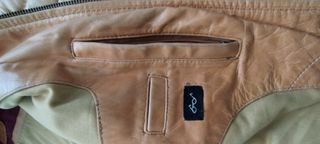 Chaqueta de piel marrón y beige