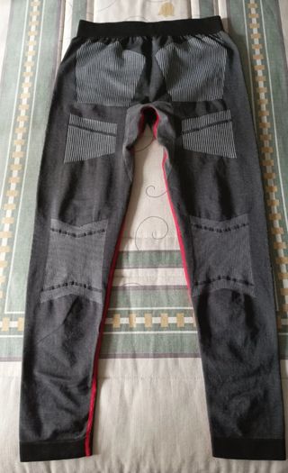 Pantalón interior térmico gris y rojo