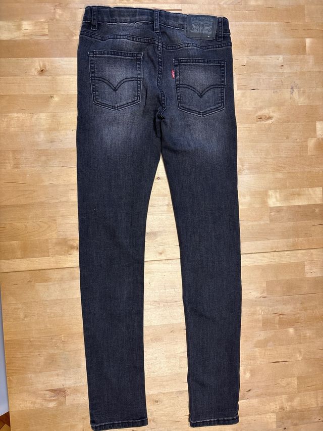 Pantalón vaquero Levi's 519 Skinny Fit 16 años