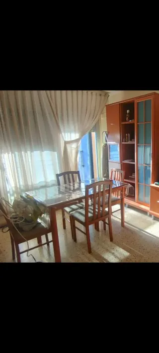 Mueble Comedor Madera y Cristal
Venta urgente 