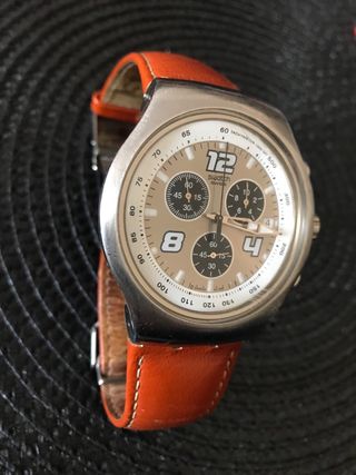 Swatch Irony Crono Grande Naranja/Plata