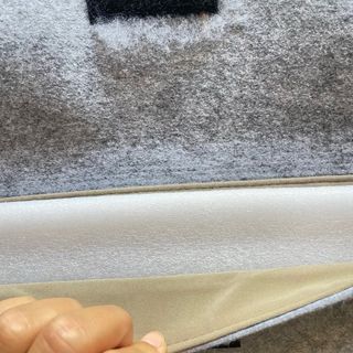 Custodia per laptop Amazon Basics grigia