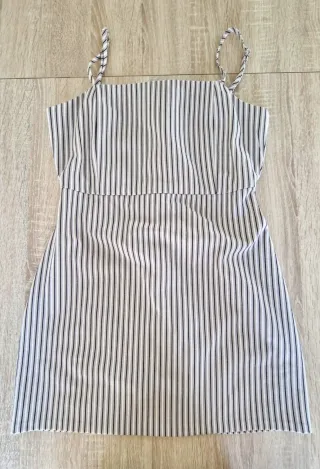Vestido de tirantes a rayas