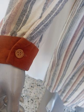 Vestido rayas beige multicolor.