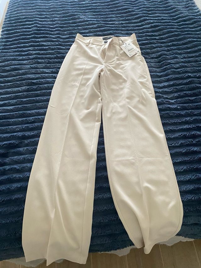 Pantalones rectos beige