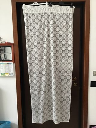 Tende bianche in pizzo