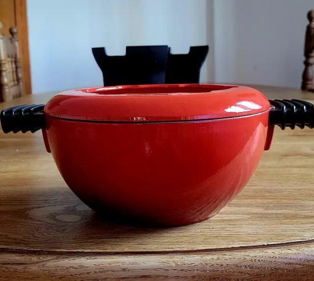 Le Creuset Fondue Hierro Fundido Roja como nueva.
