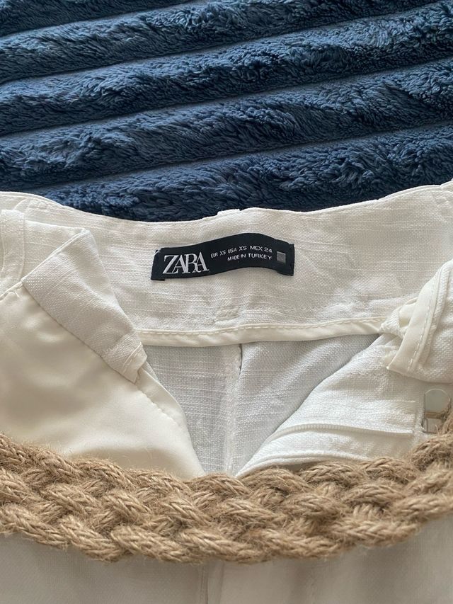 Pantalones blancos de lino