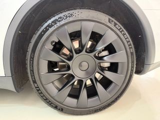 Tesla Model Y Gran Autonomía 4WD
