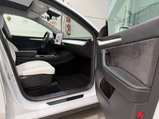 Tesla Model Y Gran Autonomía 4WD