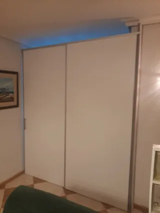 Puertas correderas de madera habitación 