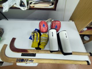 Equipación Hockey Patines. Sticks VARO BARI 