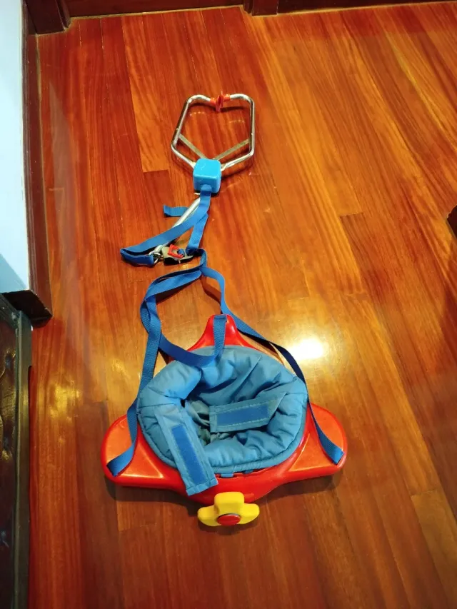 Columpio para bebé con asiento acolchado