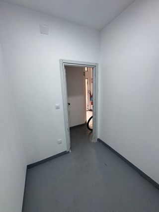 SE ALQUILA TRASTERO DETRÁS DEL MUSAC.