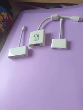 Adaptador Hama USB-C a HDMI/VGA/DVI