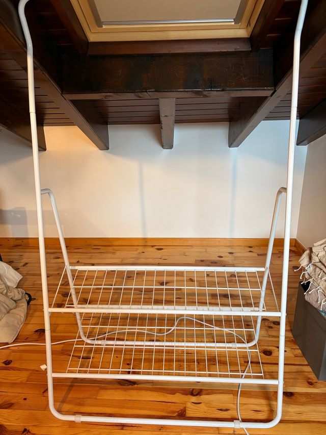 Burro para ropa blanco