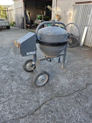 Hormigonera Camac HC 170