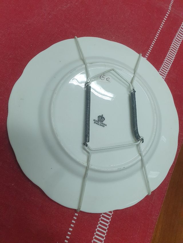 2 Platos Vintage Porcelana Decorados 20cm.