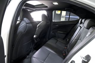 Lexus UX   2.0 250h F Sport 