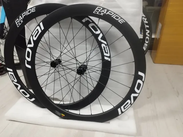 Ruedas carbono 50mm Tubeless
